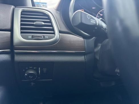 Used 2015 Jeep Grand Cherokee Overland w/ Advanced Technology Group image 26