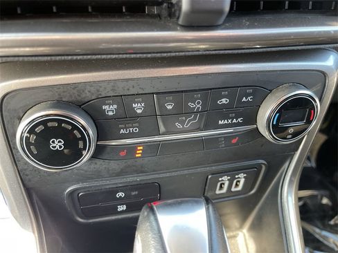 Used 2020 Ford EcoSport SE image 18
