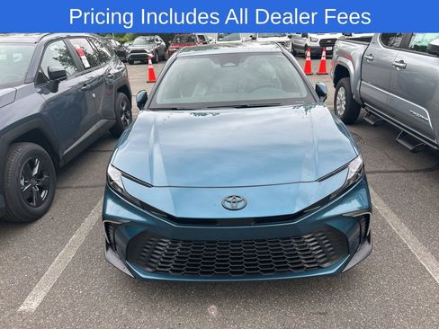 New 2026 Toyota Camry SE FWD image 2