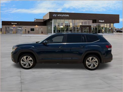 Used 2021 Volkswagen Atlas SE FWD image 2