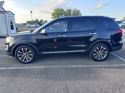 Used 2016 Ford Explorer Platinum AWD/4WD image 6