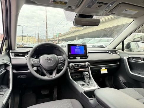 New 2025 Toyota RAV4 XLE image 6