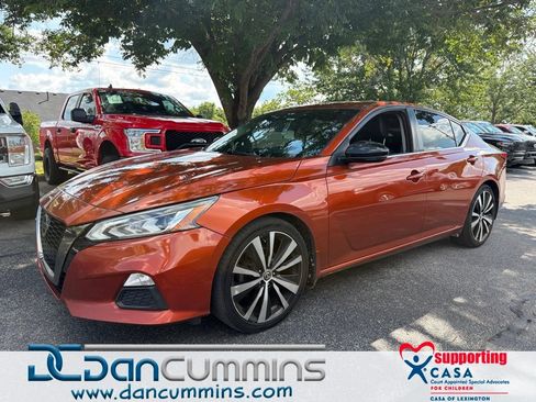 Used 2021 Nissan Altima 2.5 SR w/ SR Premium Package FWD image 1