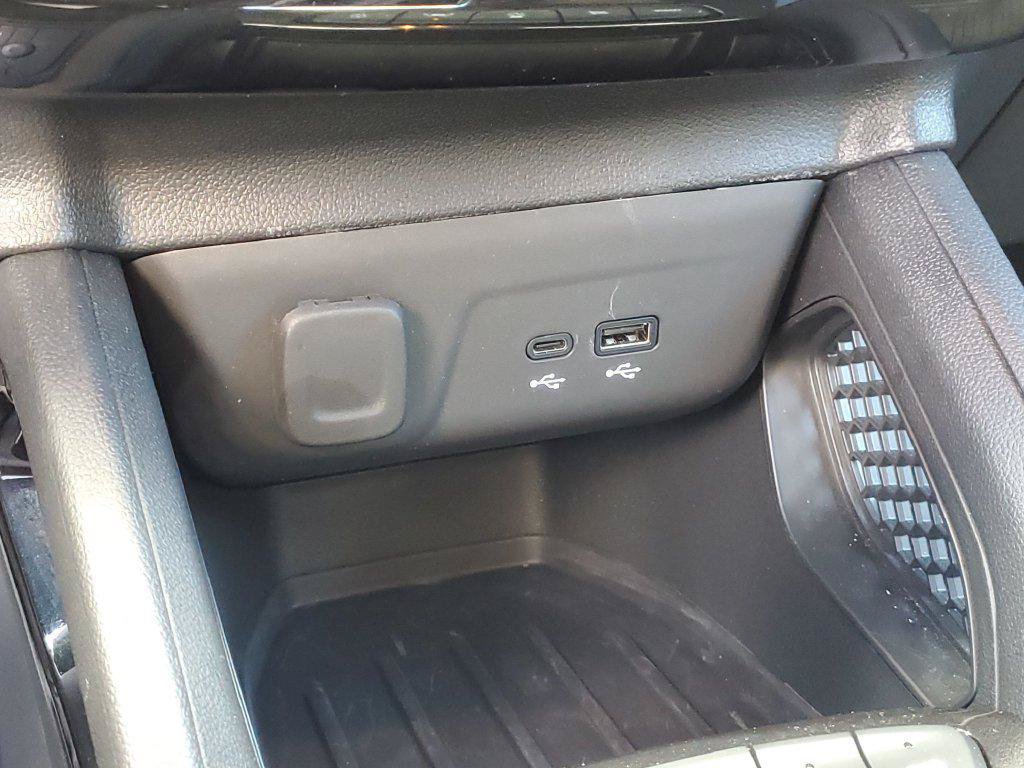 Used 2024 Chevrolet TrailBlazer RS AWD/4WD image 17