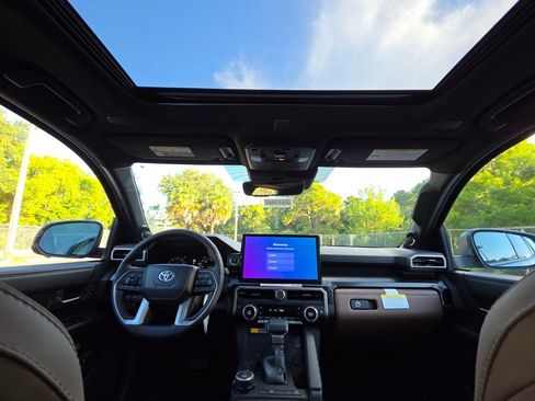 New 2026 Toyota 4Runner Limited AWD/4WD image 4