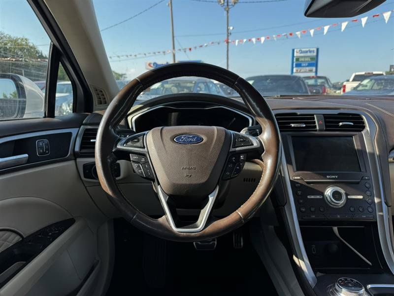 Used 2017 Ford Fusion Platinum AWD/4WD image 13