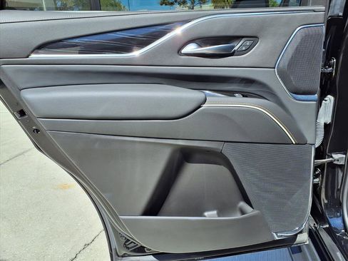 Certified 2024 Cadillac Escalade Sport image 17