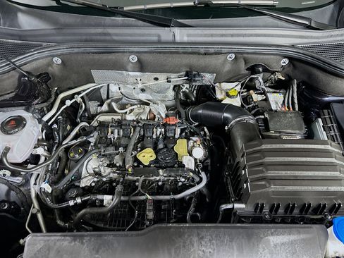 Used 2025 Volkswagen Atlas SE image 35