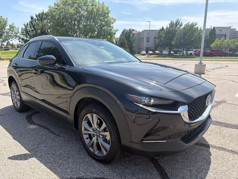 Used 2022 MAZDA CX-30 AWD 2.5 S w/ Premium Package image 3