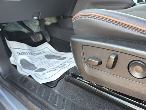 Used 2024 GMC Canyon AT4 w/ Technology Package image 26