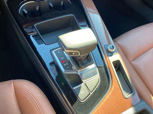 Used 2023 Audi A4 2.0T Premium w/ Convenience Package image 21