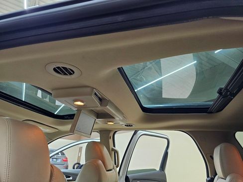 Used 2012 GMC Acadia Denali FWD image 38