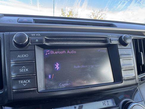 Used 2013 Toyota RAV4 Limited AWD/4WD image 25