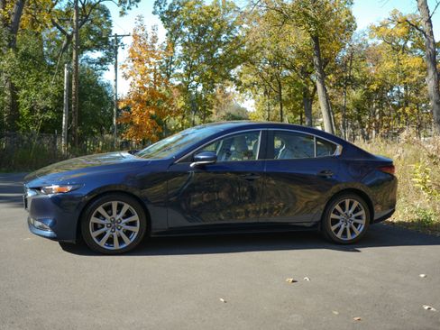 Used 2021 MAZDA MAZDA3 s image 10