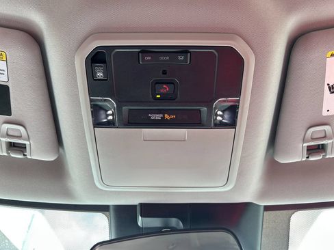Used 2022 Toyota Tundra SR5 w/ Convenience Package RWD image 19