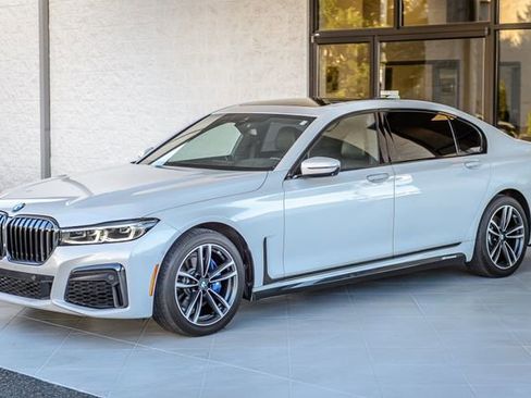 Used 2020 BMW 740i xDrive w/ M Sport Package image 6