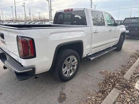 Used 2018 GMC Sierra 1500 SLT image 2