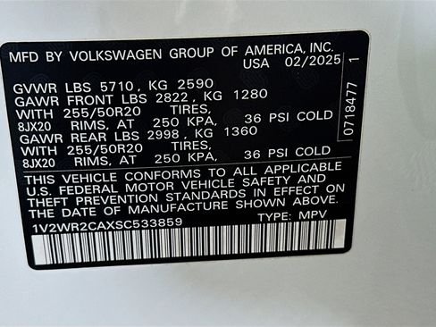 Used 2025 Volkswagen Atlas SE FWD image 12