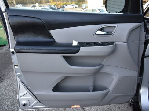 Used 2014 Honda Odyssey EX image 38