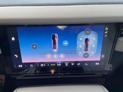 New 2026 Lincoln Navigator L Reserve AWD/4WD image 18
