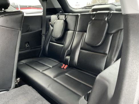 Used 2021 Ford Explorer XLT w/ Equipment Group 202A image 13