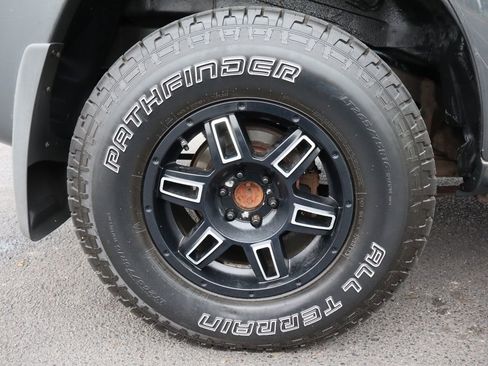 Used 2011 Nissan Xterra S w/ 4X4 Value Package image 41