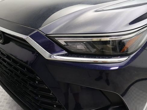 Certified 2024 Toyota Grand Highlander FWD image 3