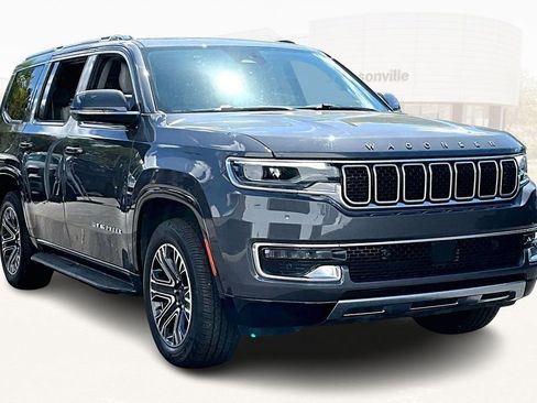 Used 2022 Jeep Wagoneer Series III w/ Flexible Seating Group RWD image 3