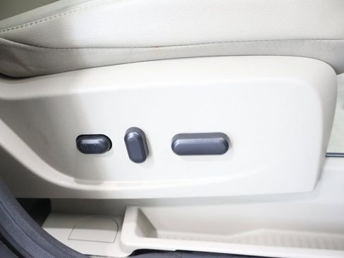 Used 2016 Ford Escape Titanium image 22