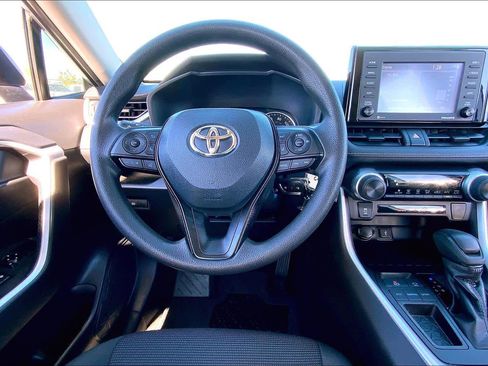 Certified 2021 Toyota RAV4 LE w/ Carpet Mat Package (TMS) image 5
