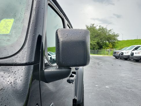 Used 2023 Jeep Wrangler Unlimited Sport AWD/4WD image 4