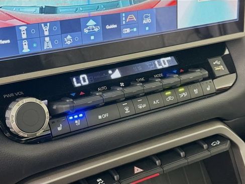 Certified 2025 Toyota Tundra Limited AWD/4WD image 21
