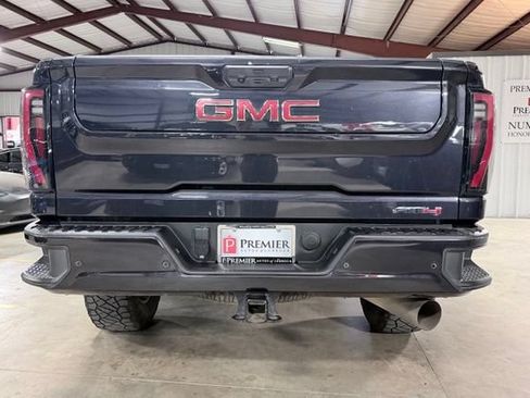 Used 2024 GMC Sierra 2500 AT4 w/ AT4 Premium Plus Package AWD/4WD image 4