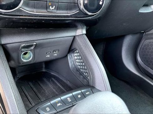 Used 2025 Chevrolet TrailBlazer LT AWD/4WD image 15