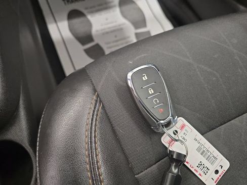 Used 2018 Chevrolet Trax LT w/ LT Convenience Package FWD image 26