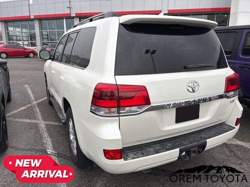Used 2019 Toyota Land Cruiser image 13