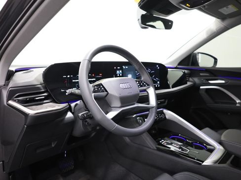 Certified 2025 Audi Q5 Premium Plus w/ Premium Plus AWD/4WD image 15