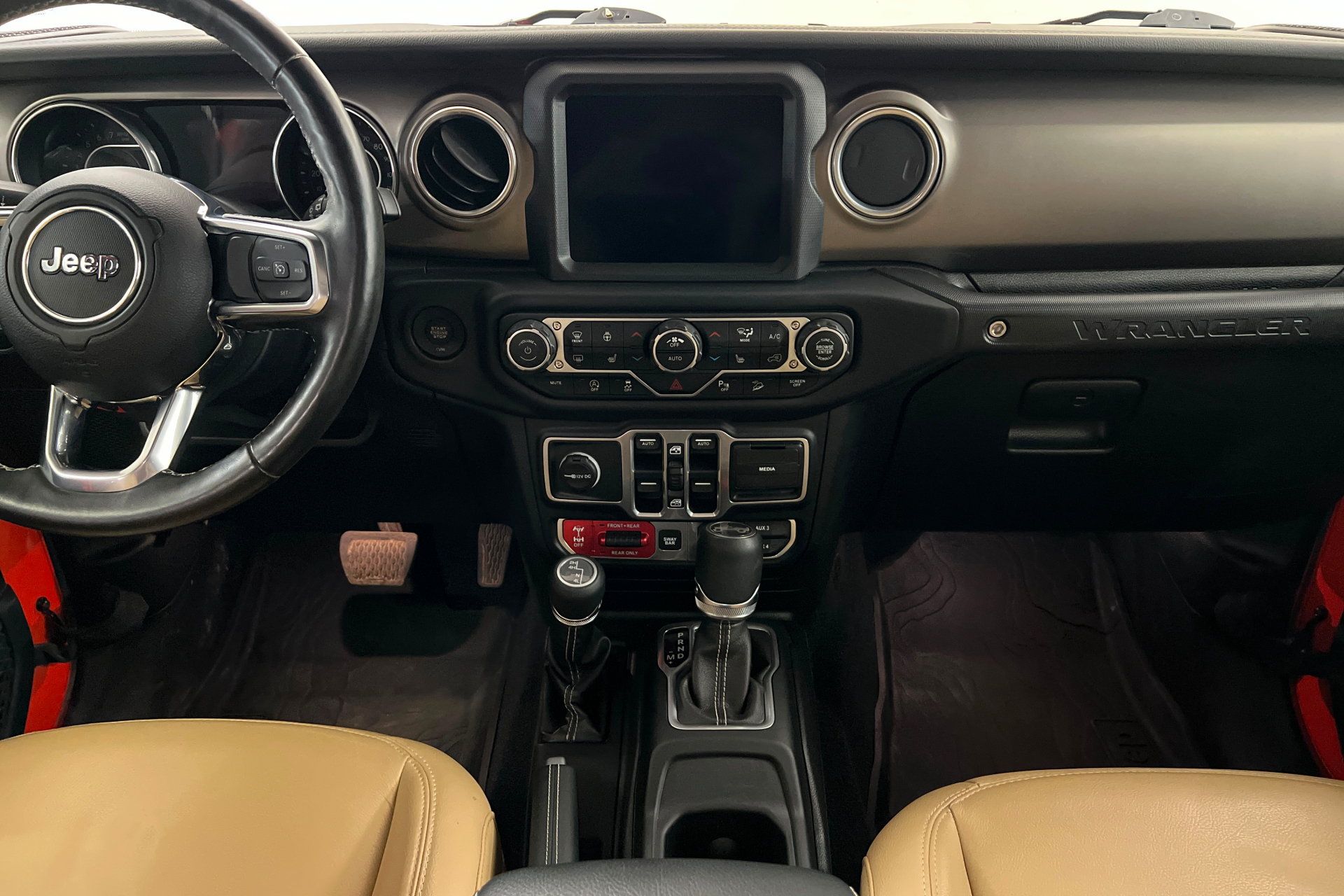 Used 2018 Jeep Wrangler Unlimited Rubicon AWD/4WD image 13