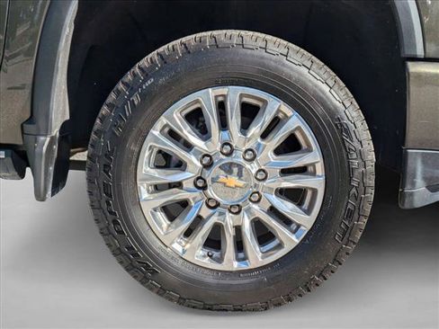 Used 2022 Chevrolet Silverado 2500 High Country w/ Z71 Off-Road Package image 23
