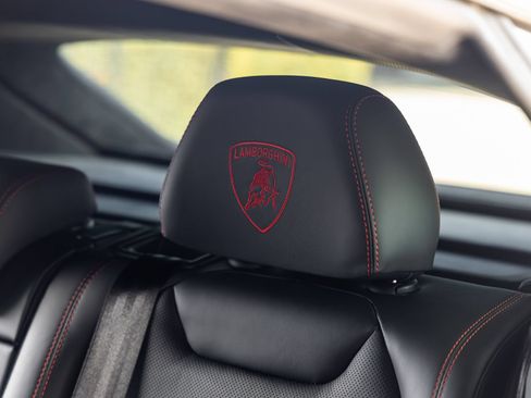 Used 2024 Lamborghini Urus S AWD/4WD image 40