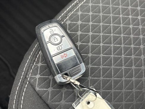 Used 2025 Ford Escape Active AWD/4WD image 34