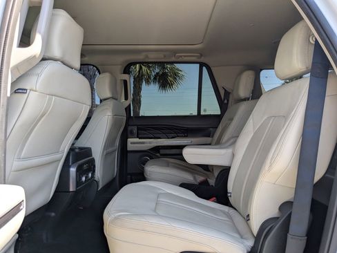 Used 2020 Ford Expedition Max Platinum AWD/4WD image 17