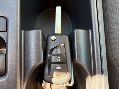 Used 2025 Toyota Corolla LE image 22