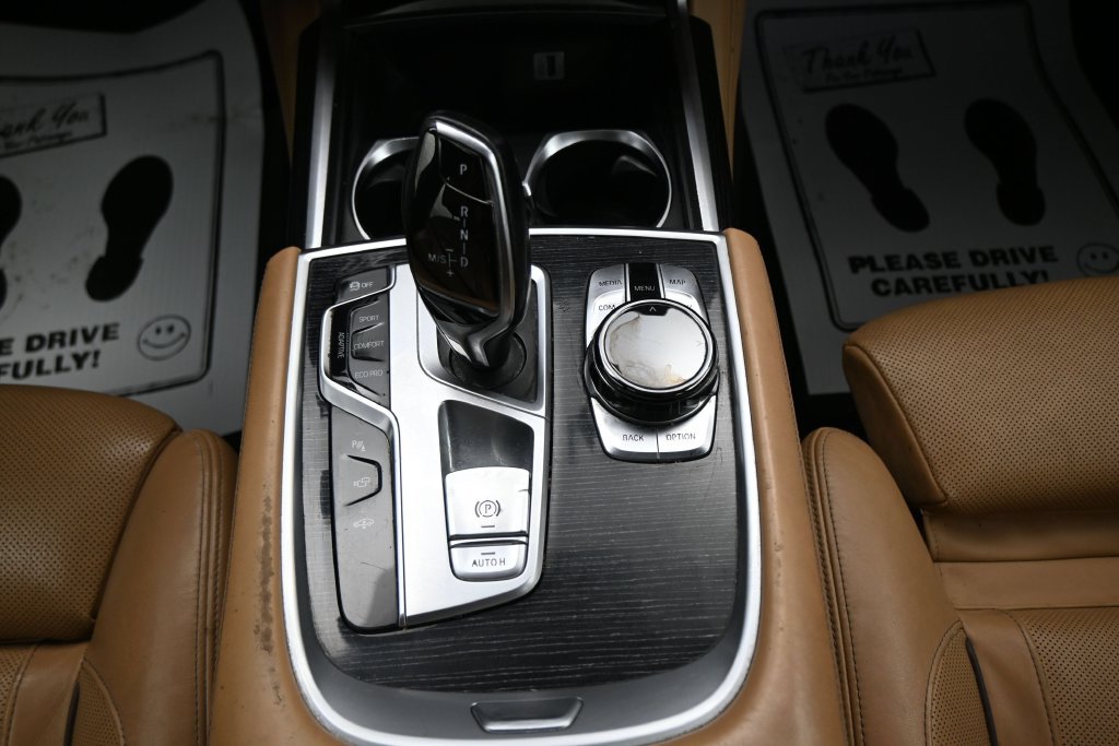 Used 2017 BMW 750i xDrive AWD/4WD image 19