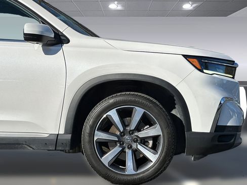 Used 2023 Honda Pilot Elite image 39