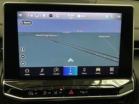 Certified 2025 Jeep Compass Limited w/ High Altitude Package image 10