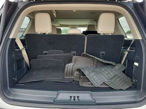 Used 2024 Ford Expedition Platinum AWD/4WD image 9