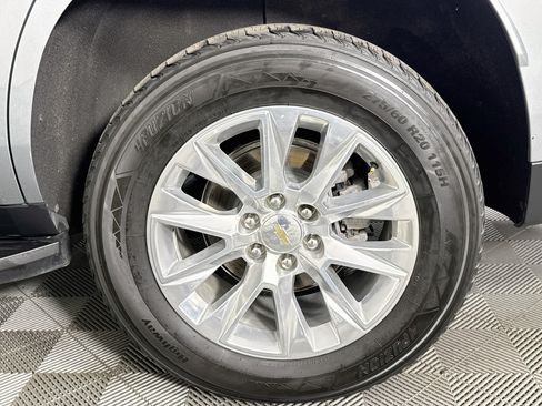 Used 2025 Chevrolet Tahoe Premier AWD/4WD image 34