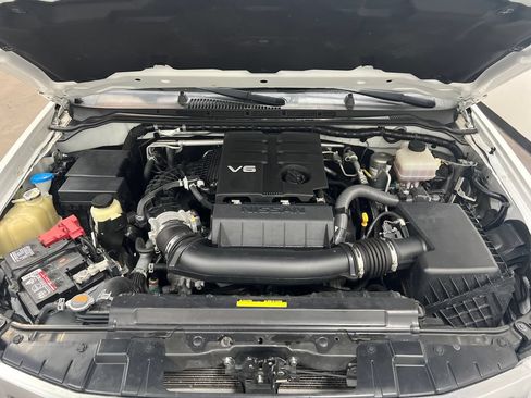 Used 2020 Nissan Frontier PRO-4X w/ Pro-4x Utility Package AWD/4WD image 24