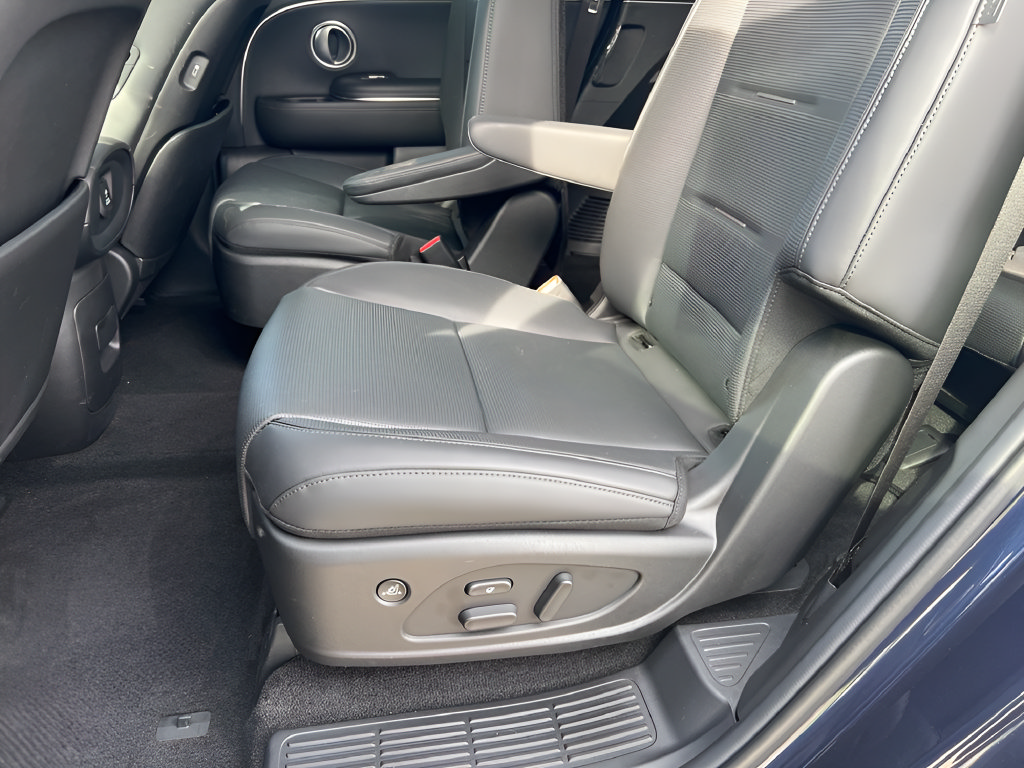 Used 2026 Hyundai Palisade Calligraphy AWD/4WD image 12